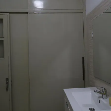 Key Hub - 6-10 Homestay Lisbon