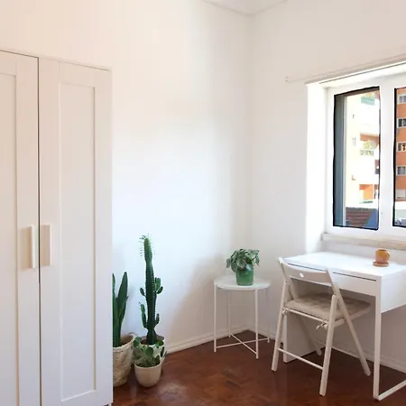 Key Hub - 6-10 Homestay Lisbon